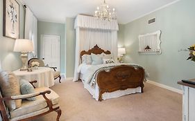 Beland Mansion-Magnolia Suite!